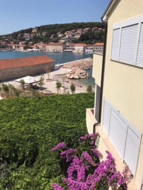 studio apartment near the beach-Ilda Radonic